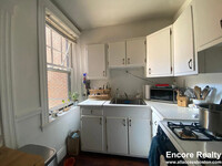 1292 Beacon St, Unit #3 in Brookline, MA - Foto de edificio - Building Photo