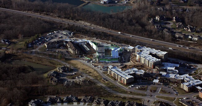 Friendship Village Sunset Hills in Sunset Hills, MO - Building Photo - Building Photo
