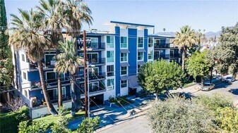 Michigan Apartments in Pasadena, CA - Building Photo