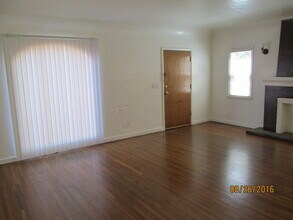 1-179 1/2 Corona Ave in Long Beach, CA - Building Photo - Building Photo