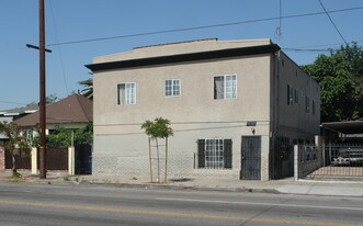 4611 Compton Ave in Los Angeles, CA - Building Photo