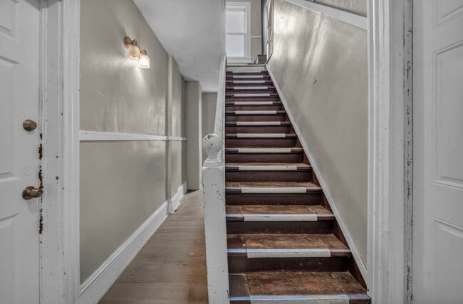 6729 Forman Ave, Unit 4 in Cleveland, OH - Foto de edificio - Building Photo