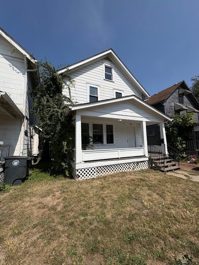 1041 Clark St in Akron, OH - Building Photo - Building Photo