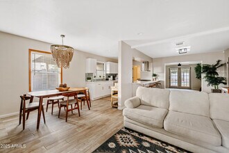 2722 E Virginia Ave in Phoenix, AZ - Building Photo - Building Photo
