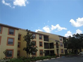 7960 Preserve Cir in Naples, FL - Building Photo