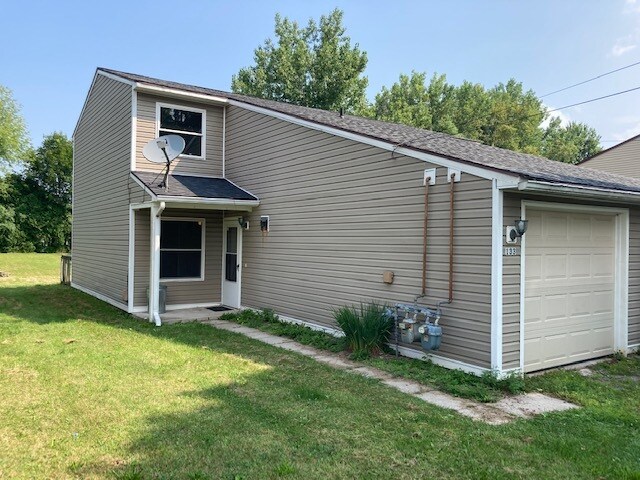 133 Tuller Rd, Unit 135 in North Syracuse, NY - Building Photo