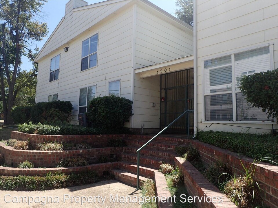 1901 N Fitzhugh Ave in Dallas, TX - Foto de edificio