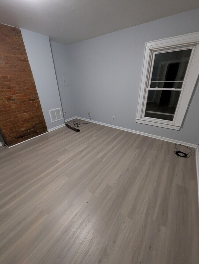 39 Oxford St in Rochester, NY - Foto de edificio - Building Photo