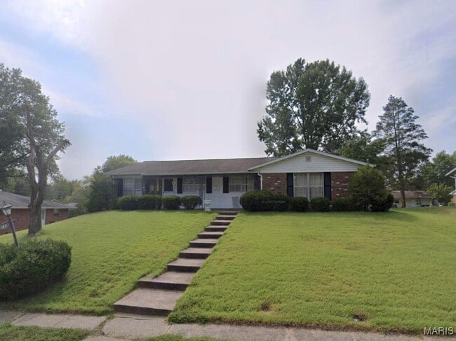 property at 113 DERBYSHIRE Dr