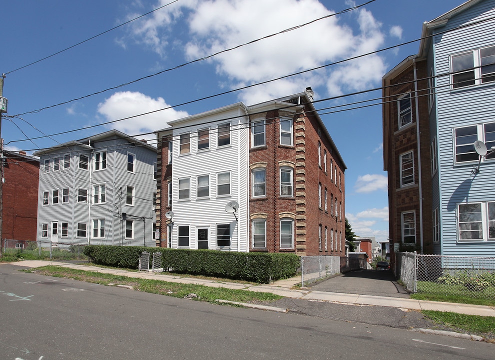 85 Booth St in New Britain, CT - Building Photo