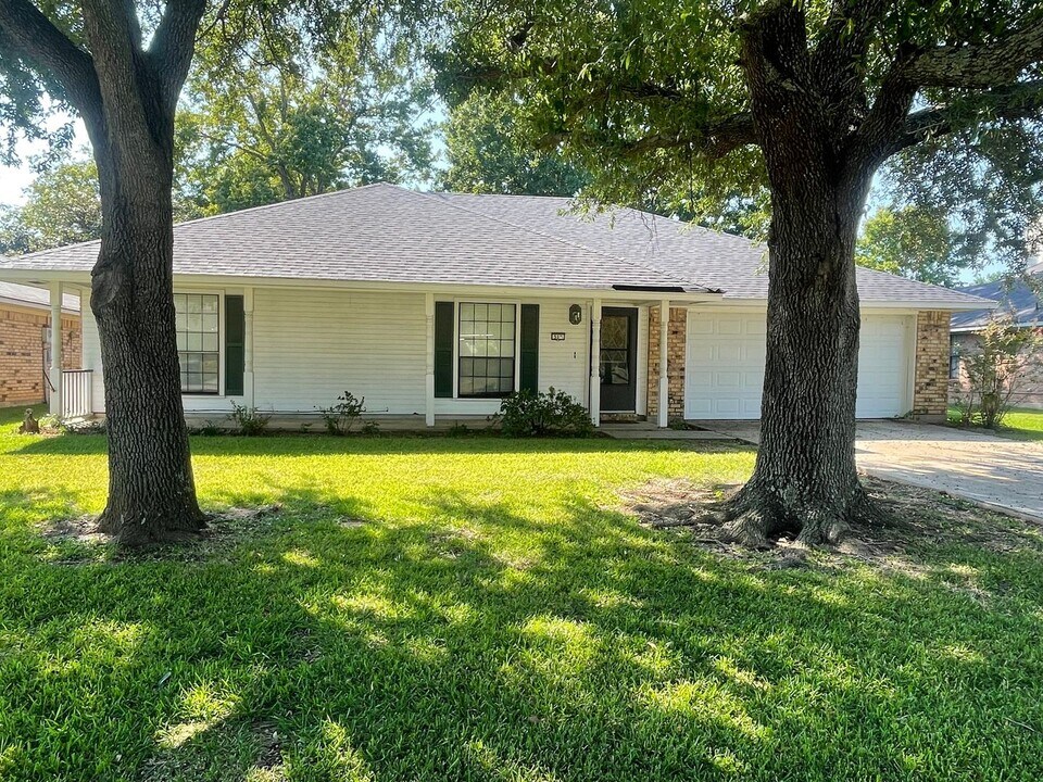 518 Glenwood St in Bossier City, LA - Building Photo
