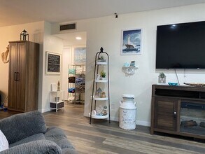 2901 N Halifax Ave, Unit 211 in Daytona Beach, FL - Building Photo - Building Photo