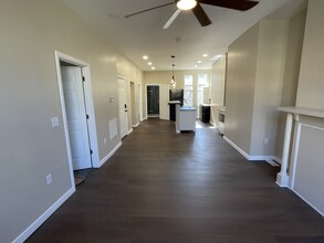7214 Meade St, Unit #2 in Pittsburgh, PA - Building Photo - Building Photo