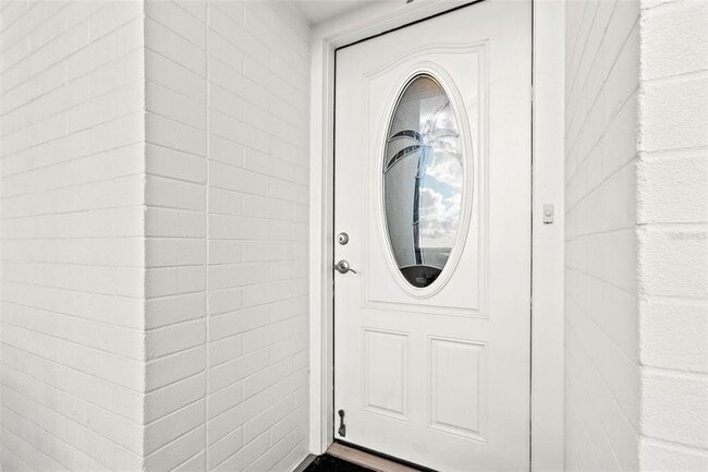 1365 Snell Isle Blvd NE in St. Petersburg, FL - Building Photo - Building Photo