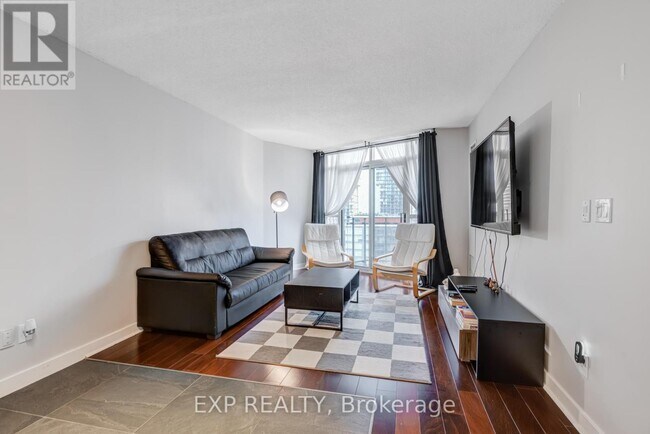 property at 255-P255 Richmond St E