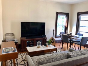 37 Chester St, Unit 2 in Somerville, MA - Building Photo - Building Photo