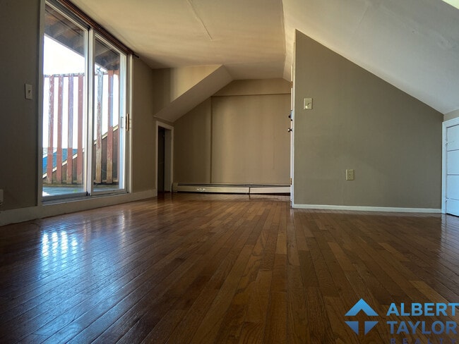 8 Sunset St, Unit 4 in Boston, MA - Building Photo - Building Photo