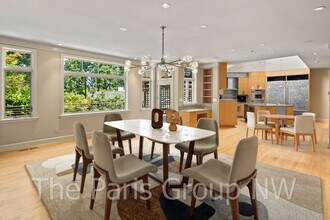 10436 SE 19th St in Bellevue, WA - Building Photo - Building Photo