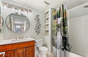 1801 E Katella Ave in Anaheim, CA - Building Photo - Building Photo