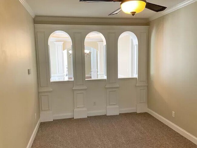 5571 Boreal Way SW in Atlanta, GA - Foto de edificio - Building Photo