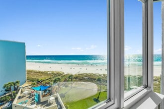 8817 S Thomas Dr in Panama City Beach, FL - Building Photo - Building Photo