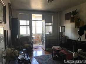 1622 Commonwealth Ave, Unit 8 in Boston, MA - Building Photo - Building Photo