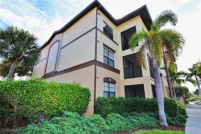 13010 Positano Cir in Naples, FL - Building Photo - Building Photo