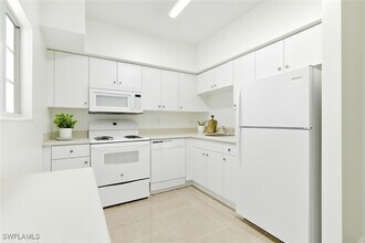 8423 Bernwood Cove Loop in Ft. Myers, FL - Building Photo - Building Photo