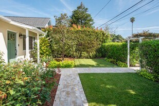 341 Mohawk Rd in Santa Barbara, CA - Building Photo