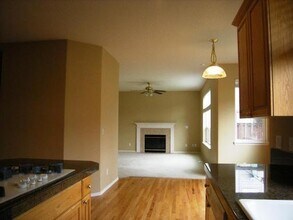 3594 NW Talamore Terrace in Portland, OR - Building Photo - Building Photo