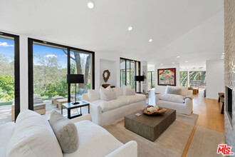 6424 Sycamore Meadows Dr in Malibu, CA - Building Photo - Building Photo