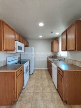 502 S Florida Pl in Kennewick, WA - Building Photo - Building Photo