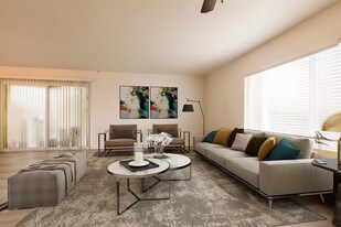 Edgemont Apartments in Portland, OR - Building Photo