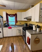 153 Cherry St, Unit 2 in Cambridge, MA - Foto de edificio - Building Photo