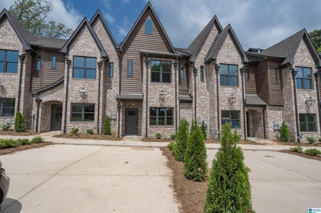 4228 Oakview Ln in Vestavia Hills, AL - Building Photo - Building Photo