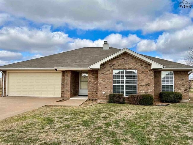 property at 4 Delia Ct