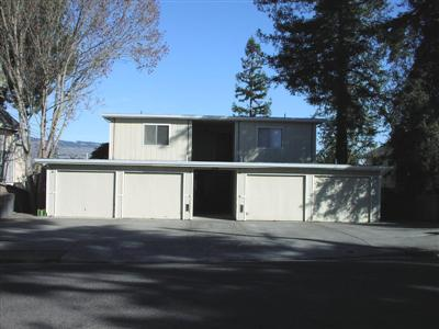 Hilltop Flats in Petaluma, CA - Building Photo - Building Photo