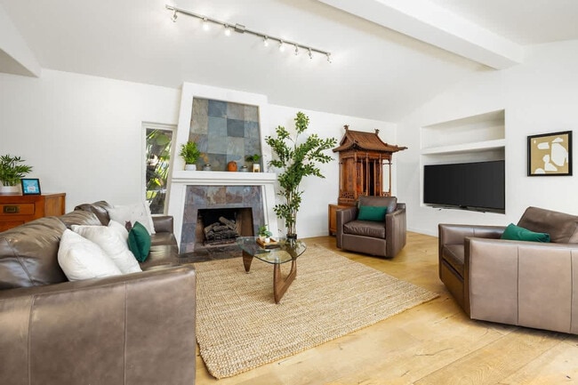 5400 Carlsbad Blvd in Carlsbad, CA - Building Photo - Building Photo