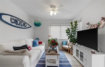 445 Longfellow Ave, Unit 445 Longfellow in Hermosa Beach, CA - Building Photo - Building Photo