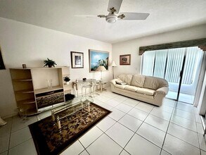 98 Stratford H in West Palm Beach, FL - Building Photo - Building Photo