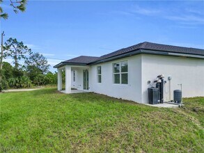 100 W 11th St in Lehigh Acres, FL - Building Photo - Building Photo
