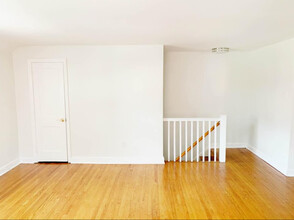 8 Trent Rd, Unit 2 in Wynnewood, PA - Building Photo - Building Photo