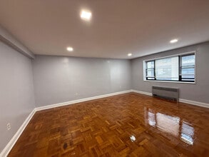 56 S Munn Ave in East Orange, NJ - Building Photo - Building Photo