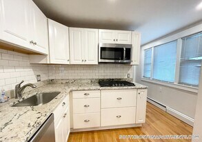 130 P St, Unit 1 in Boston, MA - Building Photo