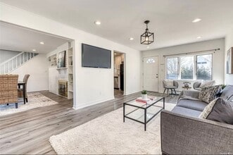 11 Arcadia Ln in Hicksville, NY - Building Photo - Building Photo