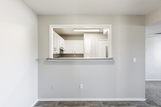 Vista Linda in Santa Fe, NM - Building Photo - Interior Photo