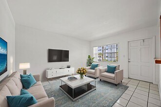5050 Bayview Dr in Fort Lauderdale, FL - Building Photo - Building Photo