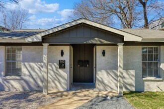 902 Jessie St in Austin, TX - Building Photo - Building Photo