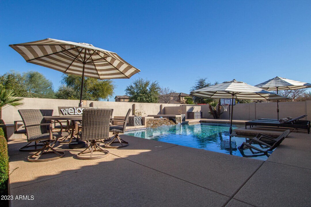 885 W Palo Brea in Litchfield Park, AZ - Building Photo