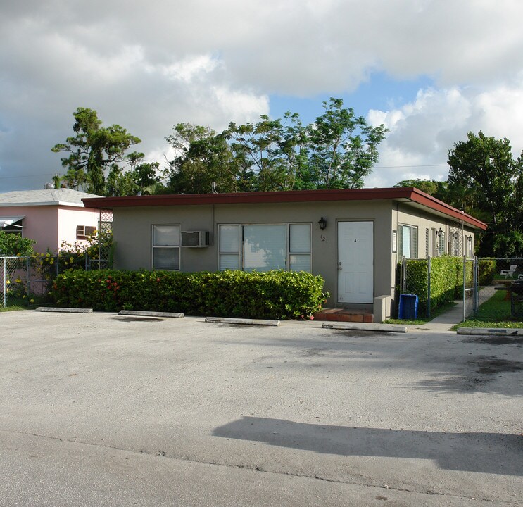 421 SE 20th St in Fort Lauderdale, FL - Foto de edificio